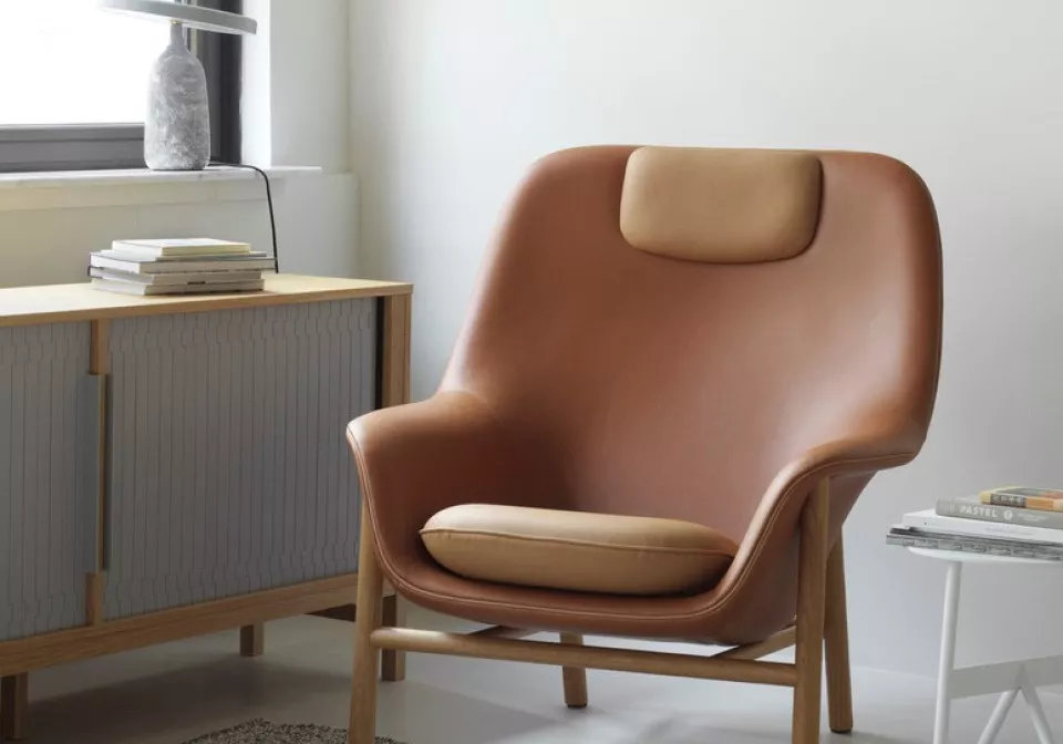 2022 Drape Lounge Chair High W Headrest Oak Ultra Leather Brandy 41574 Ultra Camel 41571 Jalousi Sideboard Grey Eddy Table Lamp Grey