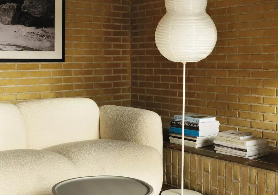 2022 Swell Sofa 3 Seater Uph Karakorum 001 Pine Table Small Large Light Grey Puff Floor Lamp Bubble White