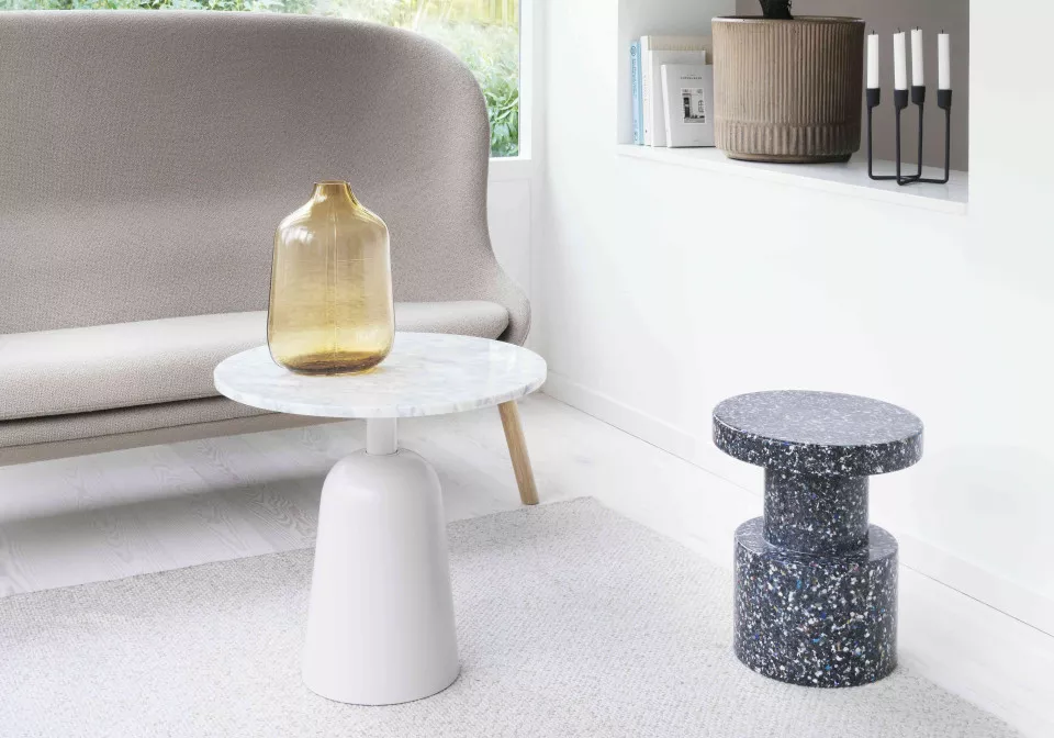 2022 hyg sofa oak uda07 turn table marble white bit stool black 02 optimized 1