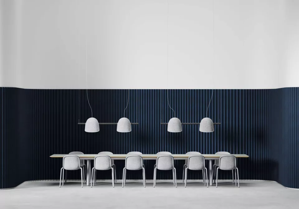 24001 mute peak boardroom front