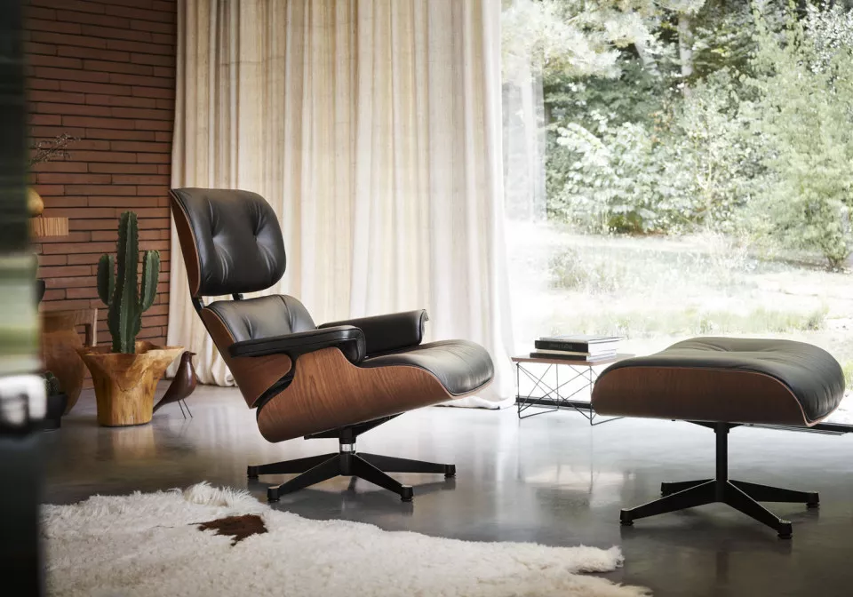 Vitra Lounge Chair Ottoman