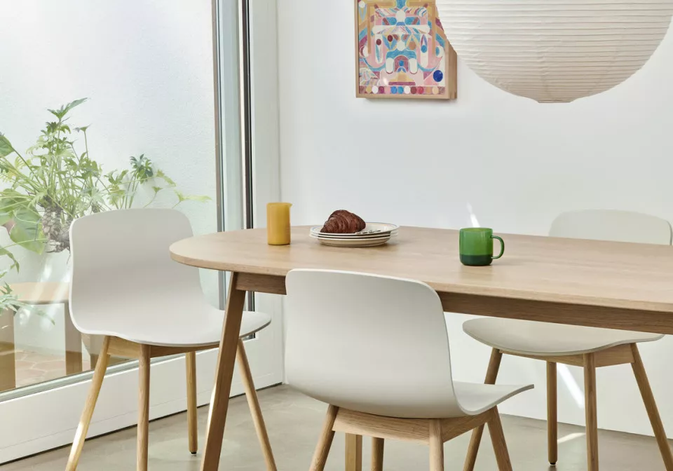 AAC 12 white 2.0 shell wb lacquered oak Triangle Leg Table L200xW85xH74 wb lacquer oak