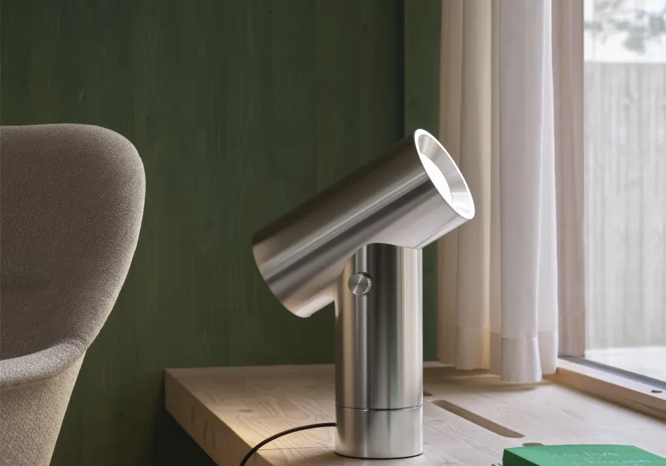 Beam table lamp 45 polished alumnium org 150