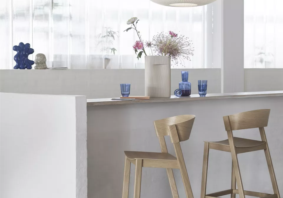 Cover bar stool 75 oak raise carafe glass dark blue ridge h35 off white strand O80 muuto org 150
