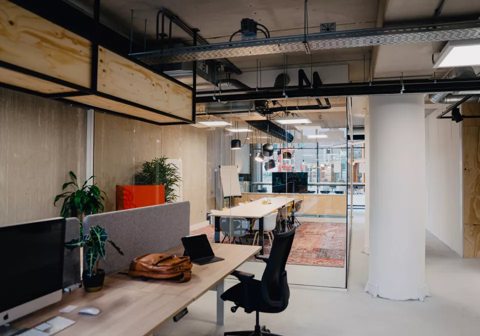 Hybride werken met dit bureau