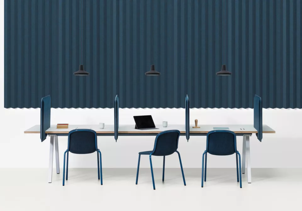 De Vorm LJ 2 Stack Chair