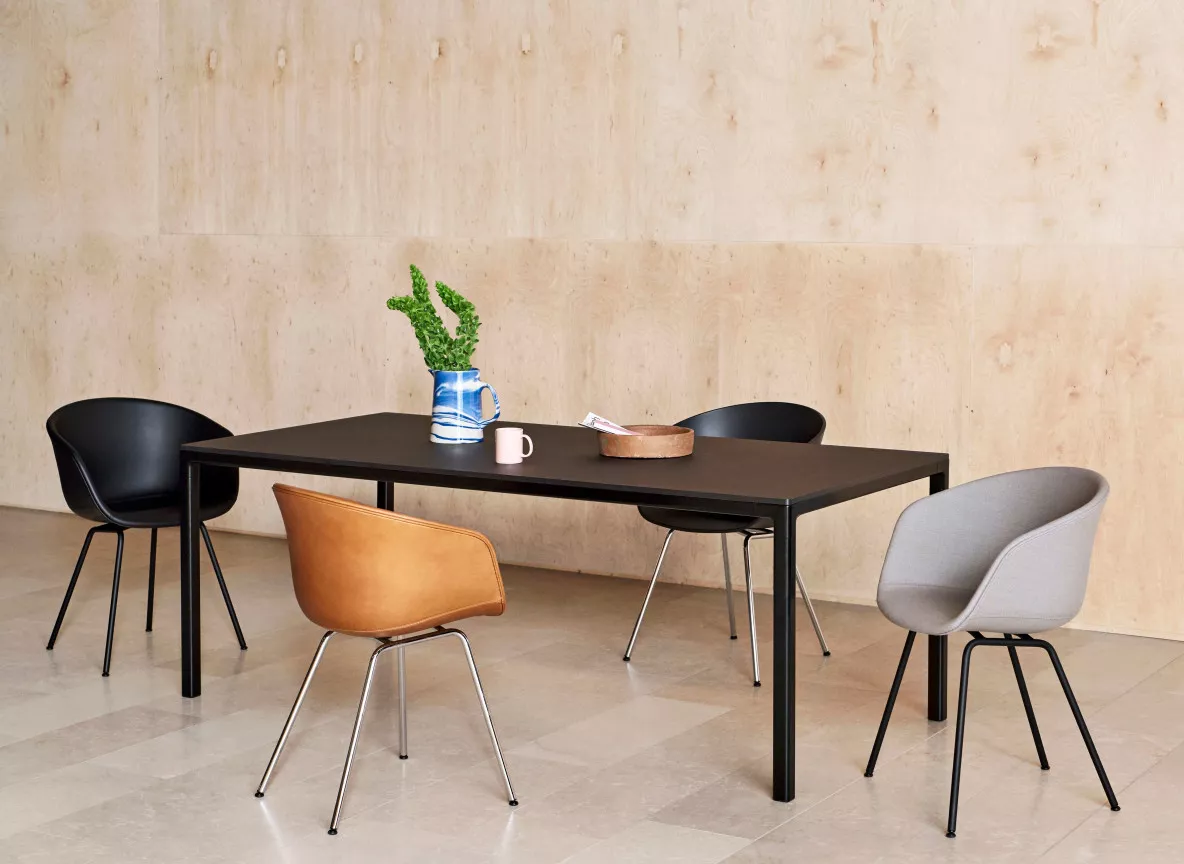 T12 black linoleum tabletop black base AAC 27 chrome base leather Sense cognac AAC 27 black base Remix 123 AAC 27 black base Sense black