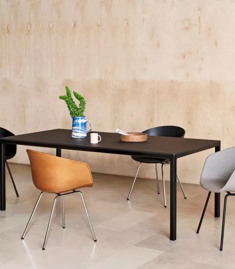 T12 black linoleum tabletop black base AAC 27 chrome base leather Sense cognac AAC 27 black base Remix 123 AAC 27 black base Sense black