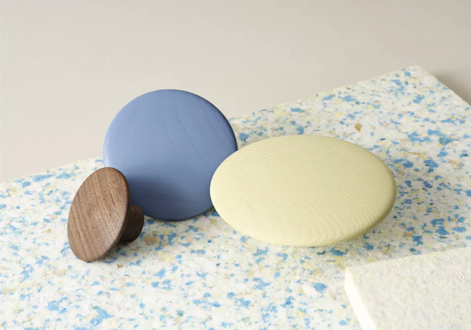 Dots pale blue walnut beige green concept wide muuto org 150