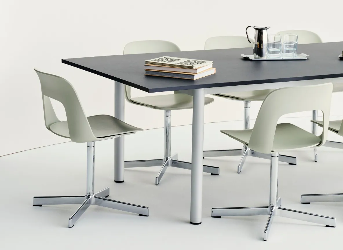Layout Chair 131 pastel green shell polished base Annex Table Overhang dark grey lino tabletop alu legs (1)