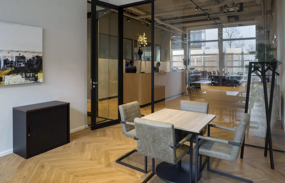 Aroundtown Amsterdam case zitplekken Kato Projecten