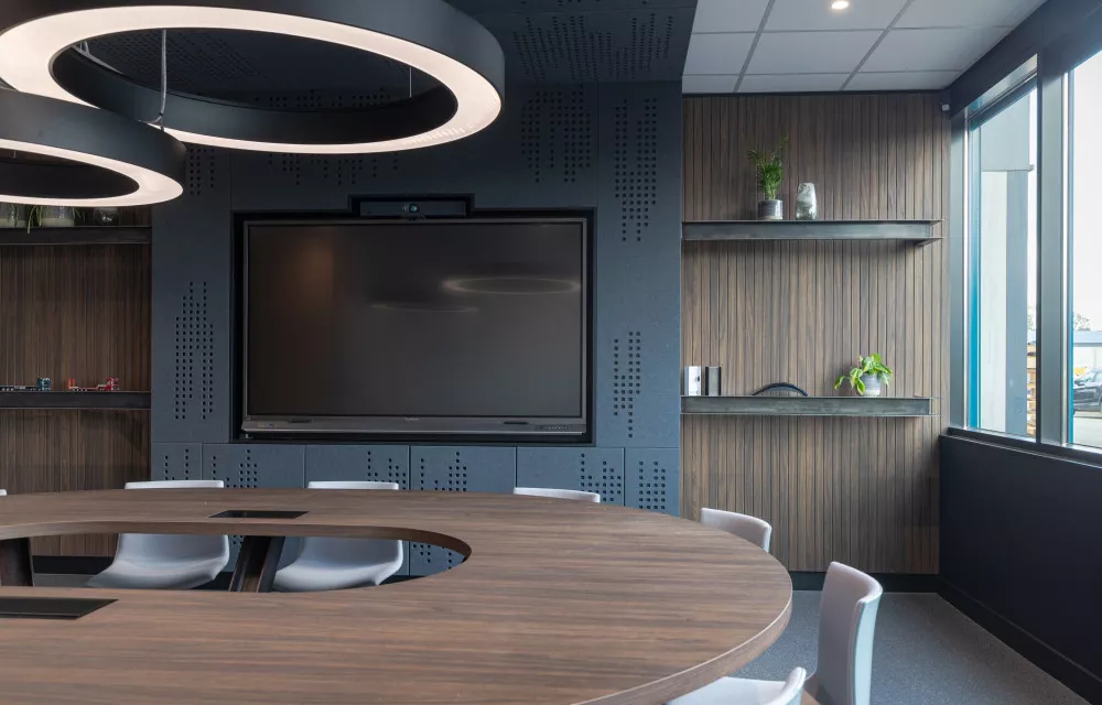 Brink Staalbouw case vergaderzaal kato projecten