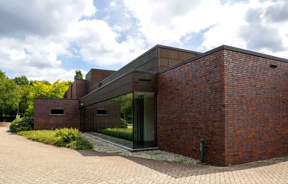 LR 20240711 Crematorium 806
