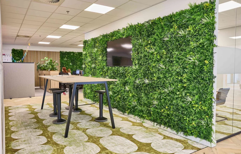 Dayes Zevenaar case plantenwand Kato Projecten
