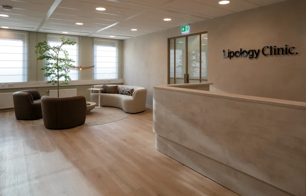 LR 20251107 LipologyClinic 0004 1