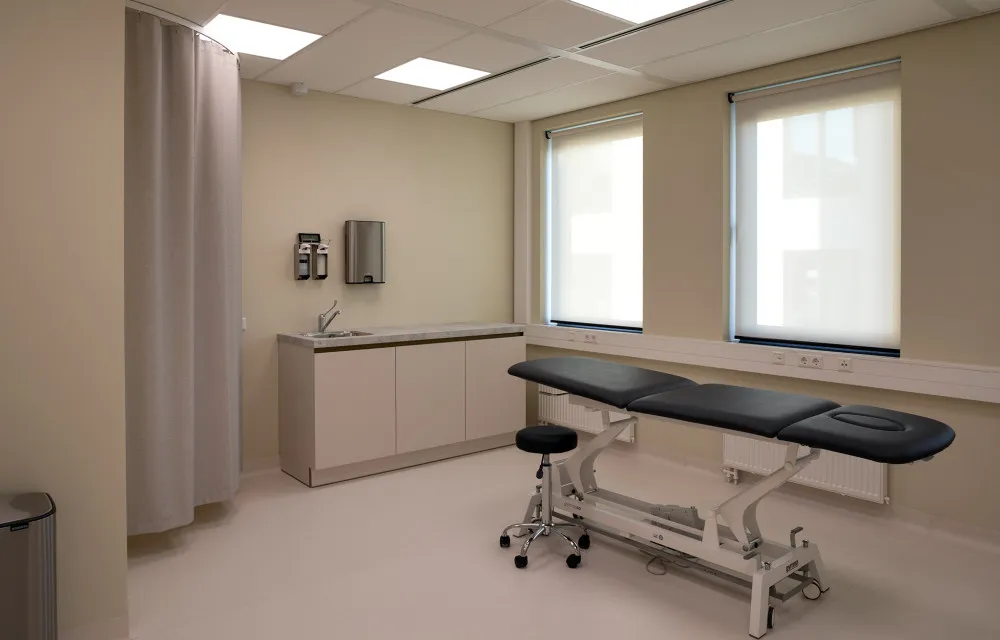 LR 20251107 LipologyClinic 0505 1