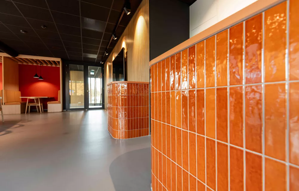 MEPD Hengelo case oranje tegels Kato Projecten