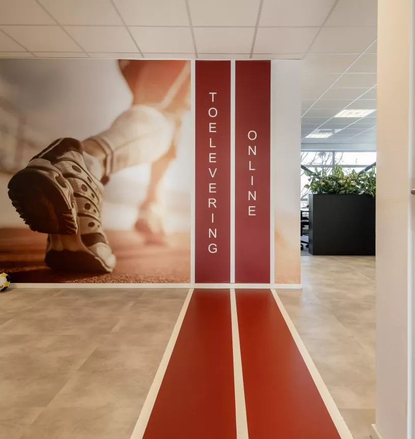 Toelevering Online Nijverdal muur vergaderruimte Kato Projecten