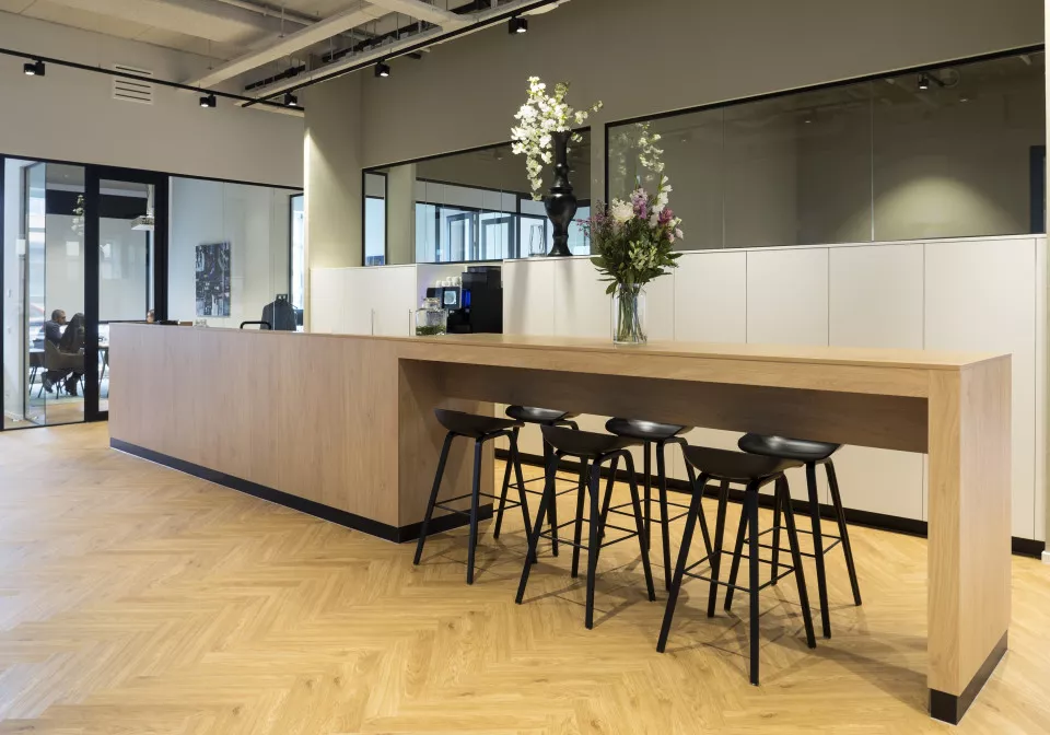 Moderne bedrijfskantine