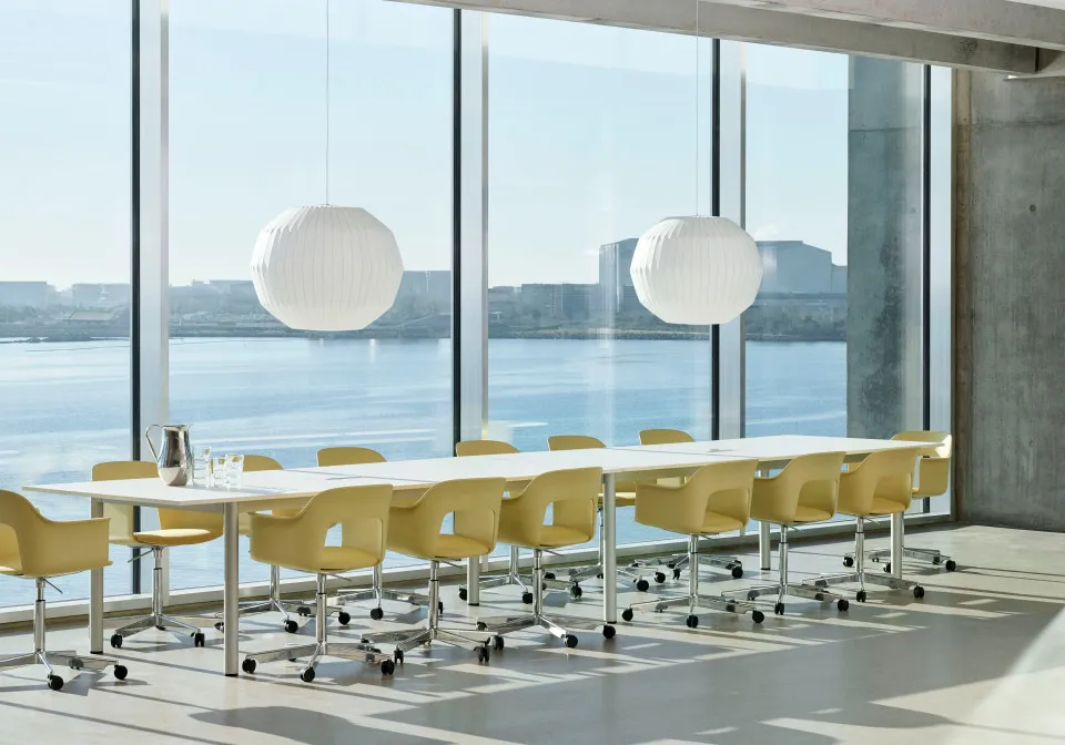 Layout Armchair 243 Relate 431 Biscotti shell base Annex Table Overhang alu frame cotton cream tabletop Nelson Ball Bubble pendant (1)