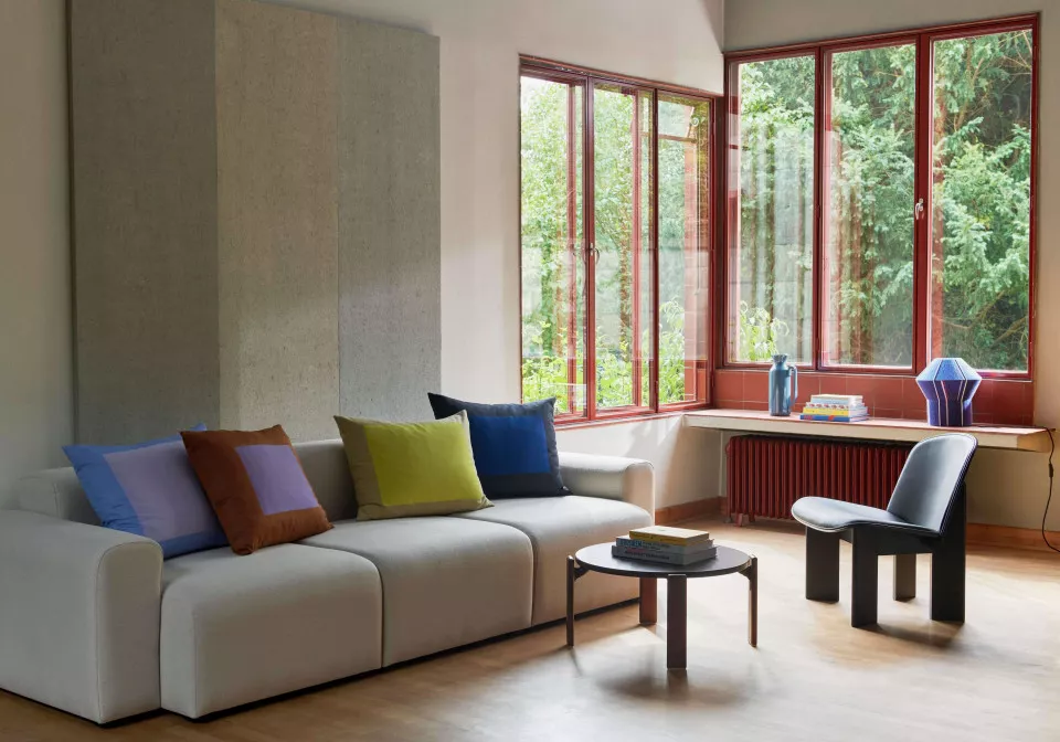 Mags Low Armrest 3 seater comb 1 Osumi 02 Ram Cushion family Rey Coffee Table umber brown wb lacquer beech