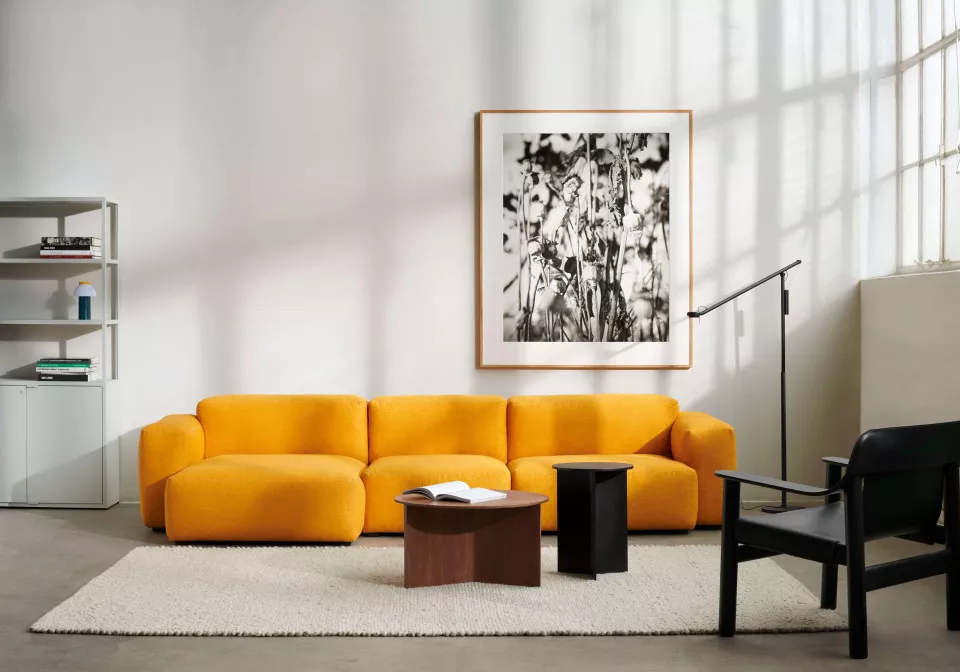 Mags Soft Low 3 Seater comb 10 Left Metaphor 033 beige stitching Slit Table Wood Round XL walnut Slit Table Wood Round High black wb lacquer oak