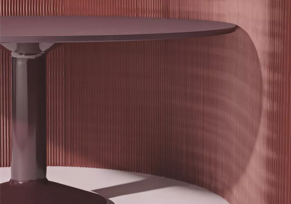 Midst table 160 dark red dark red concept muuto hi res 150