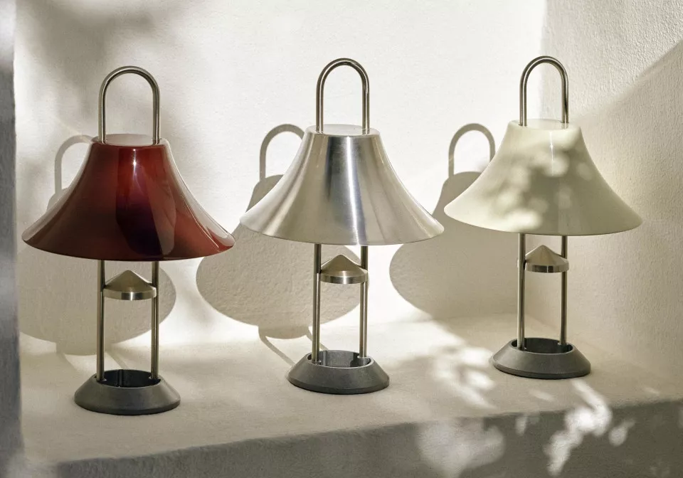 Mousqueton Lamp iron red brushed stainless steel oyster white 1 min min