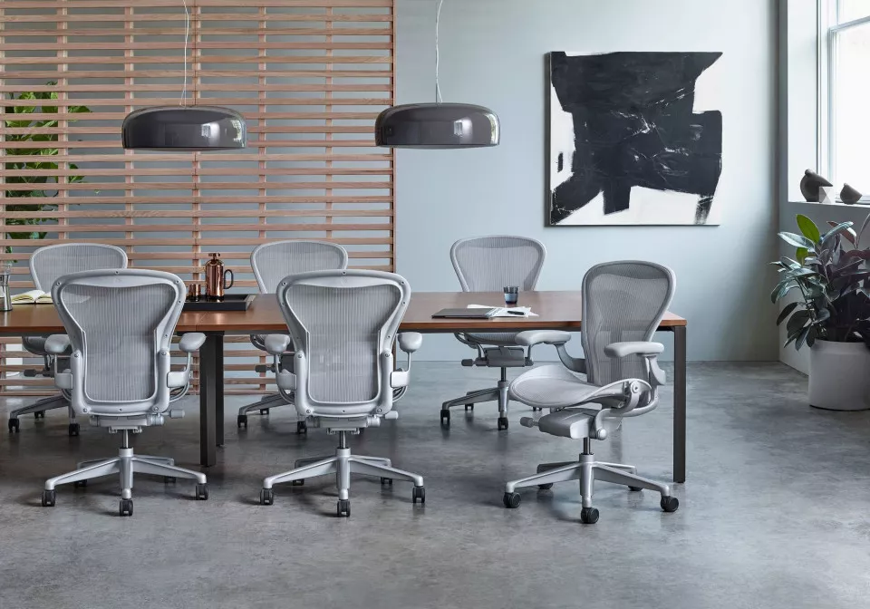 De Aeron-stoel in een nieuw duurzaam jasje