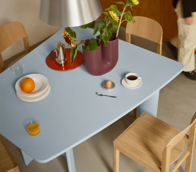 editorial ambit pendant 40 brushed alu re norm table 130 light blue workshop chair oak kink deep red hi res