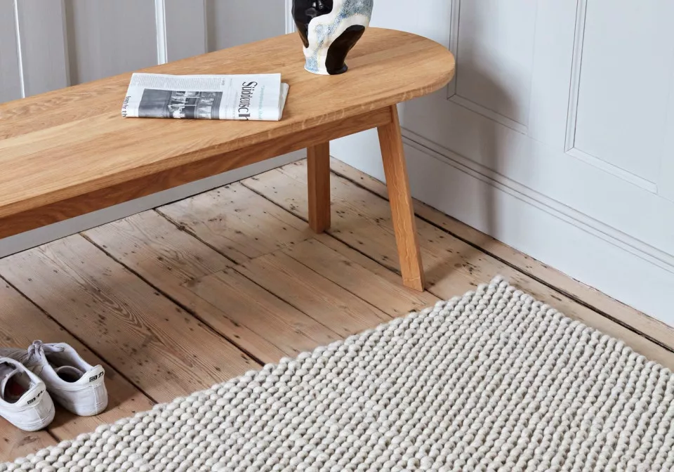 Triangle Leg Bench Peas - HAY