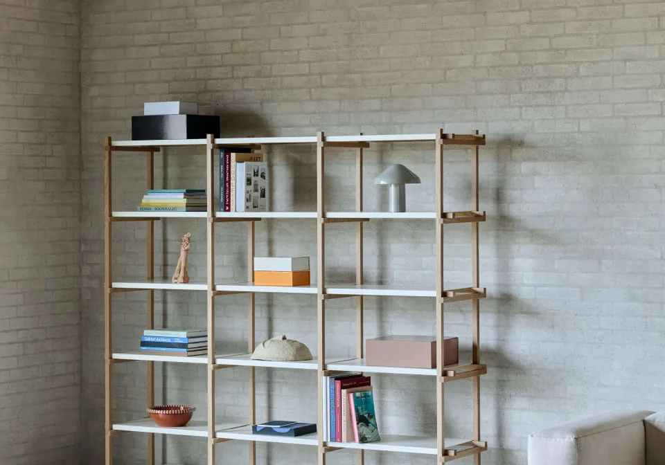 Woody Shelving High 2.0 almond white shelves soaped oak frame Rey Stool golden Check Rug light blue