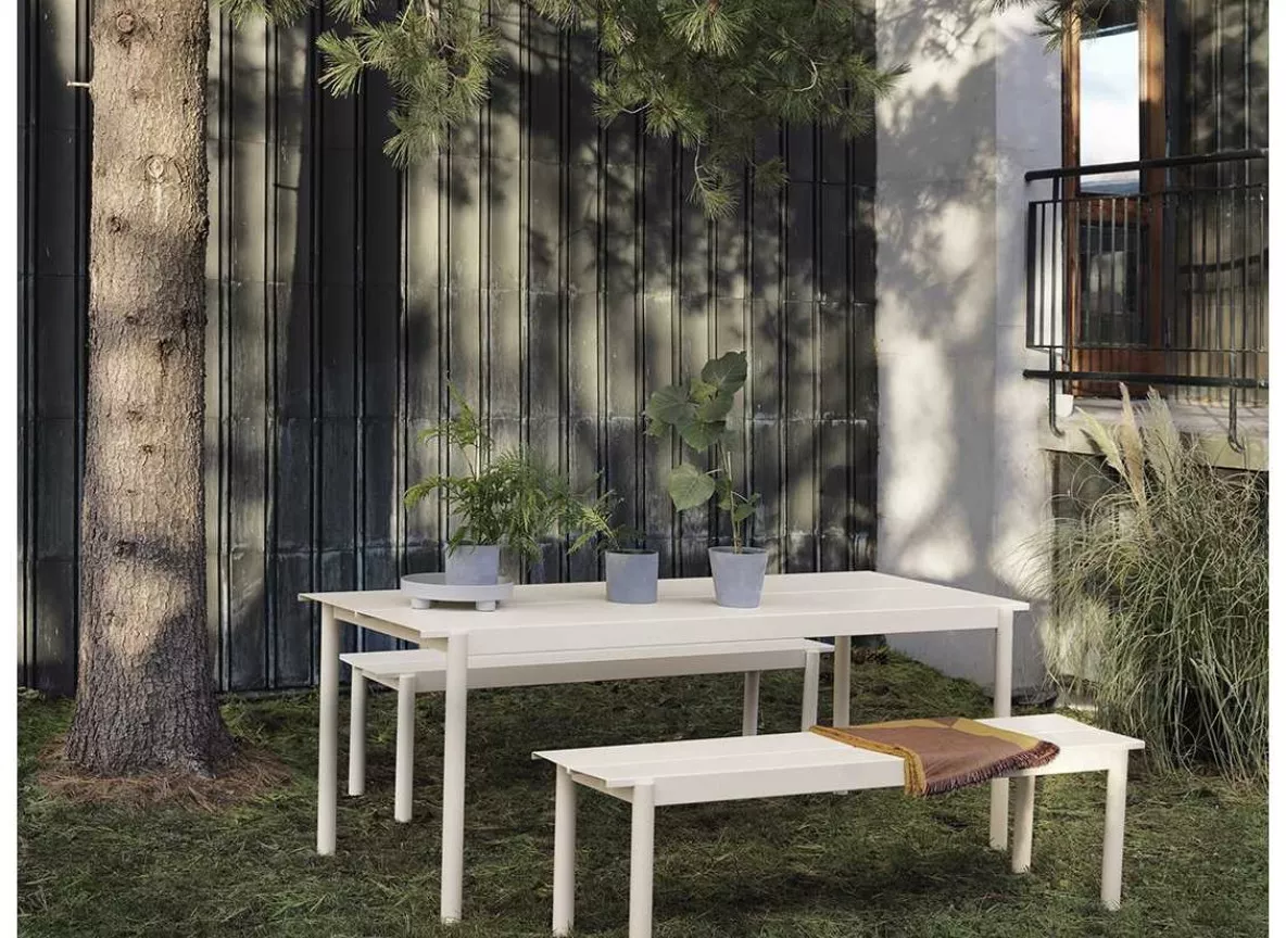 Muuto linear table 
