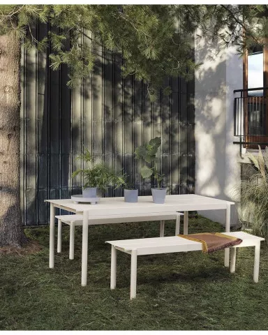 Muuto linear table 