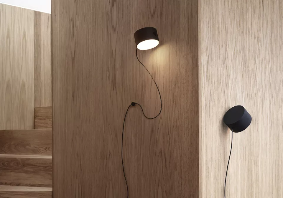 post wall lamp black muuto org 150 v2