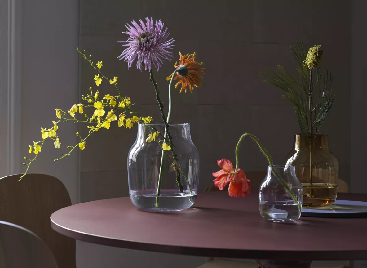silent vase 15 burnt orange 20 11 clear midst table 120 dark red visu workshop cover side oak muuto org 150